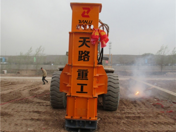 高速液壓夯實機